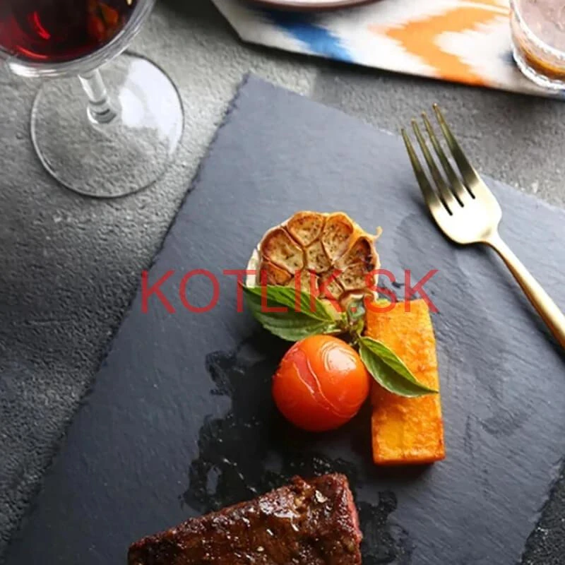 Servírovací podnos s bridlicovou doskou a rukoväťou z akáciového dreva 26 x 18 cm