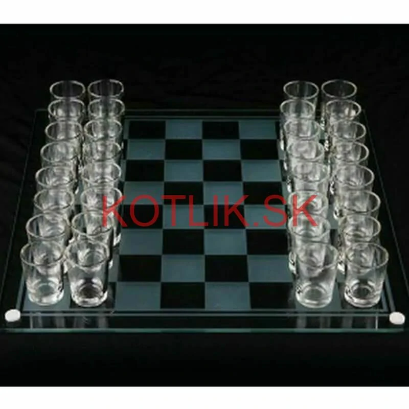 Šachová hra so štamperlíkmi