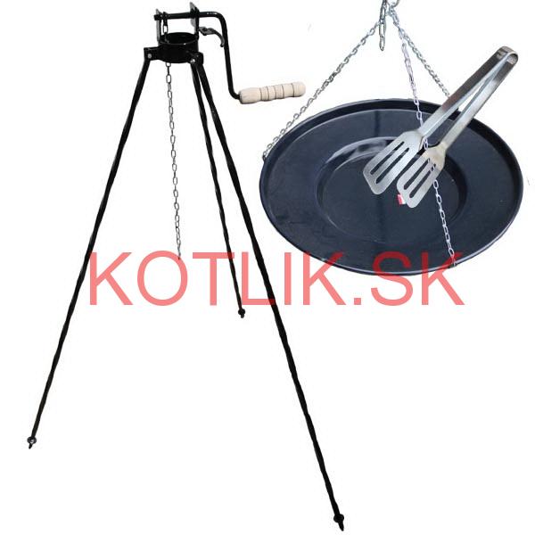 Grilovacia panvica s retiazkou 56 cm + stojan s kladkou 1,25 m VAR a kliešte na grilovanie