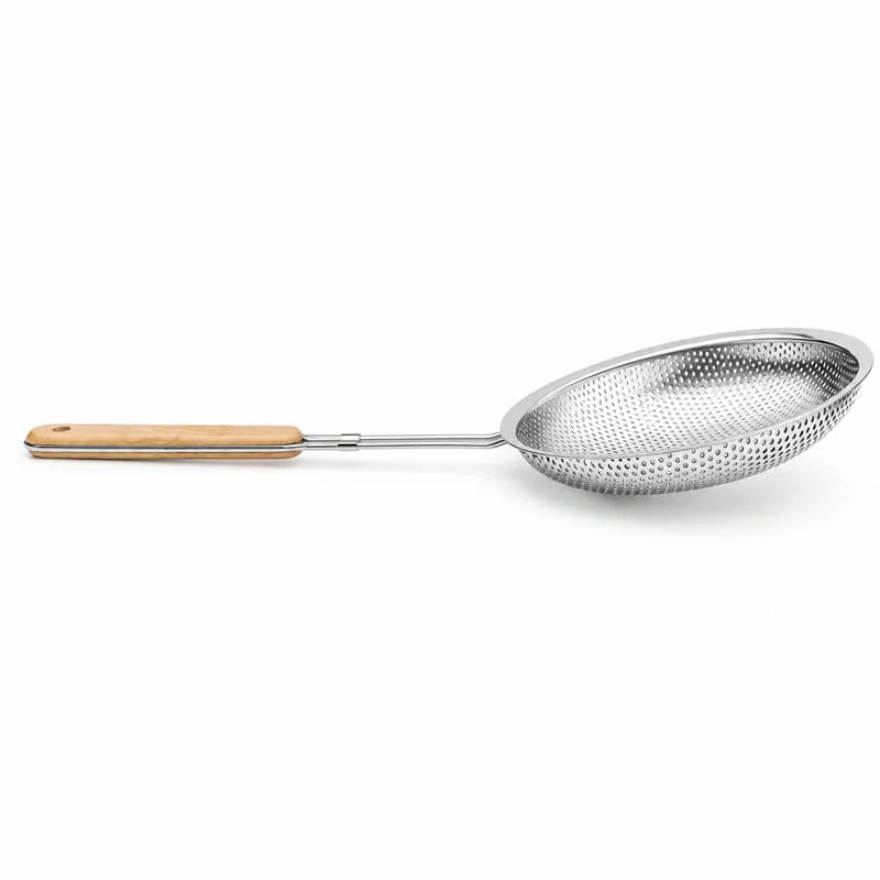 Hliníkové sitko 16 cm s drevenou rúčkou – dĺžka 37,5 cm